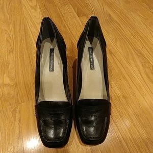 Bandolino black leather shoes